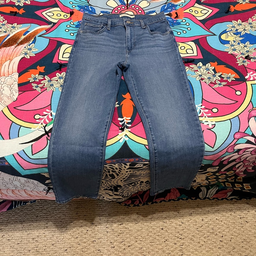Levi’s Straight Leg Women's Jeans